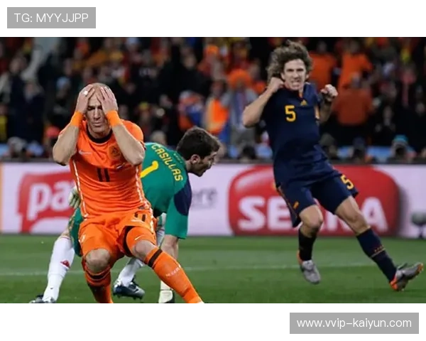 足球迷心碎瞬间：当偶像流泪，他们的情感共振