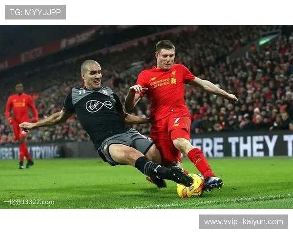 河南队中场拦截成功率极高,防线十分稳固