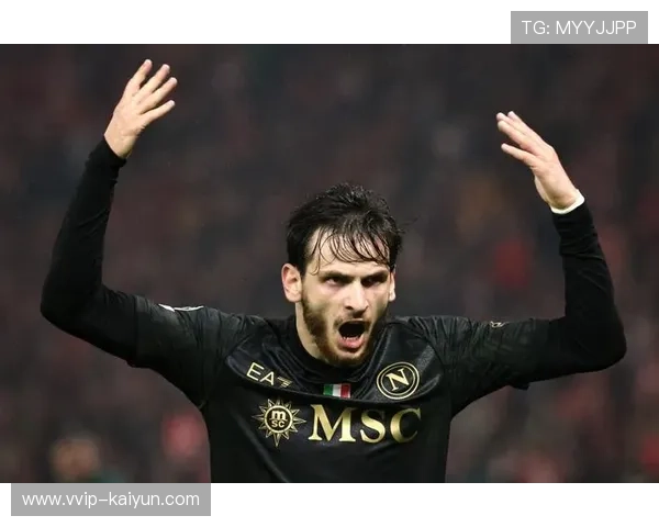 那不勒斯克瓦拉茨赫利亚背身转体抽射再添一分