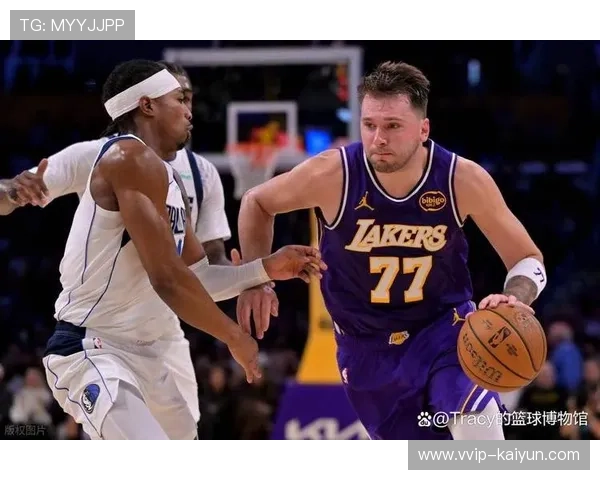 湖人险胜马刺，东契奇和艾顿表现抢眼，湖人不敌独行侠 东契奇30 9 8